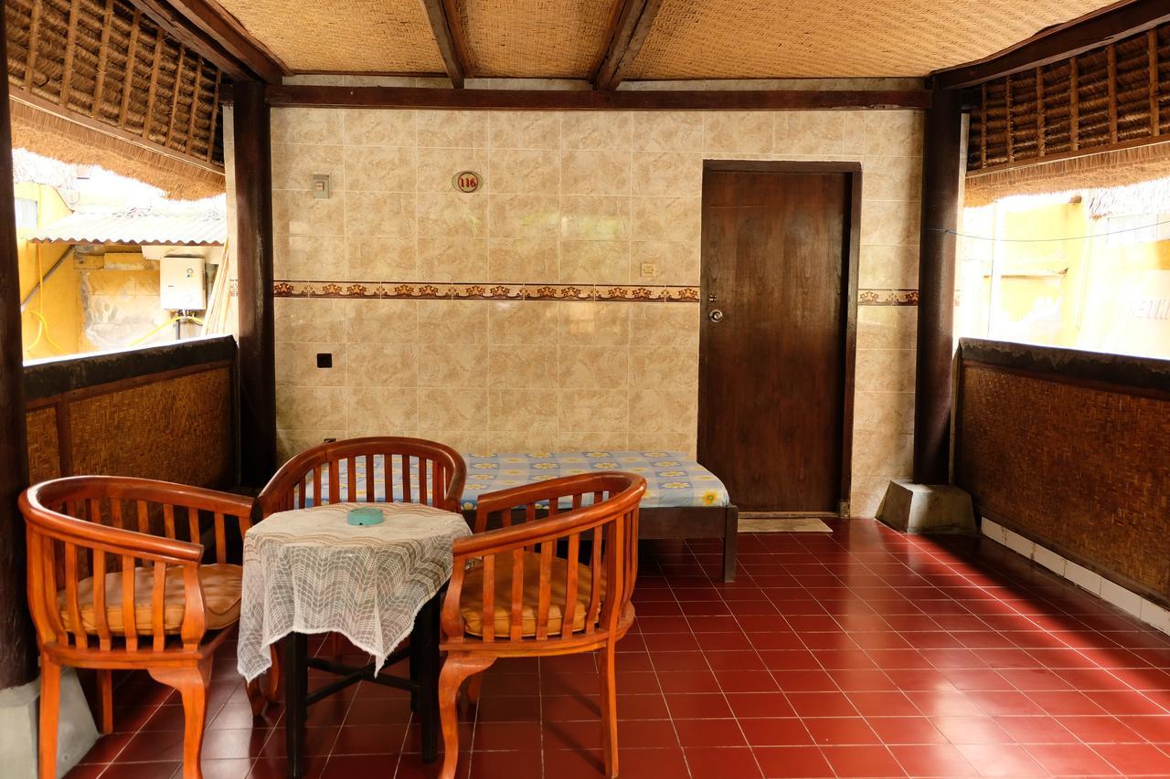Kerti Beach Bungalow And Restaurant Padangbai  Exteriör bild